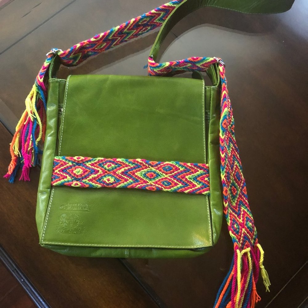 Handmade Crossbody Leather and Wayuu